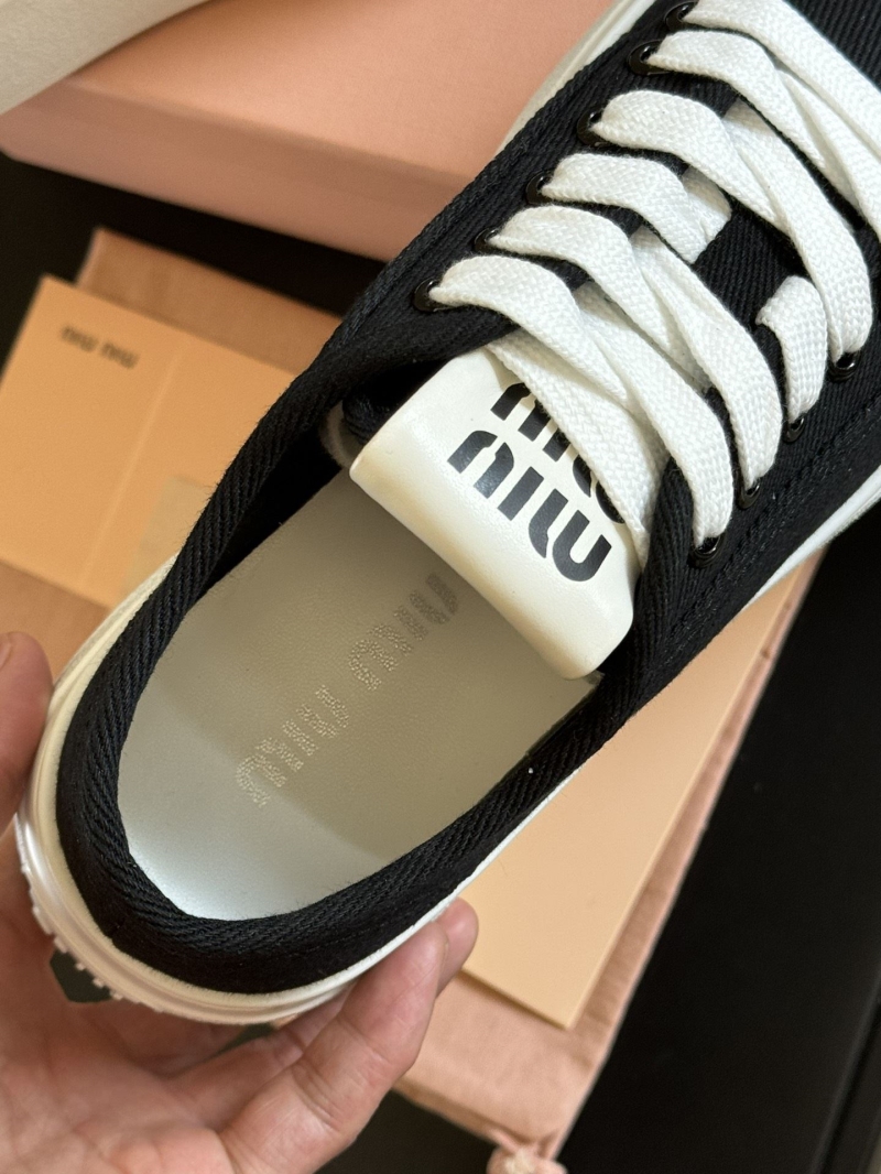 Miu Miu Casual Shoes